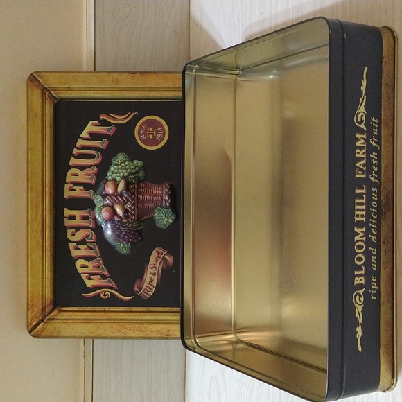 Vintage Collectible Bloom Hill Farm Fruit Empty Tin Rustic 3D Lid 9.75 x 7" - Picture 5 of 5